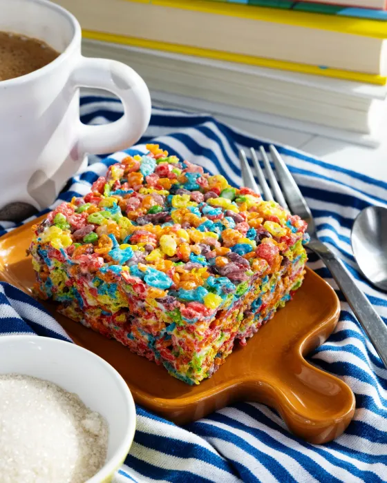  Fruity Pebbles ™ Rice Krispie Treats